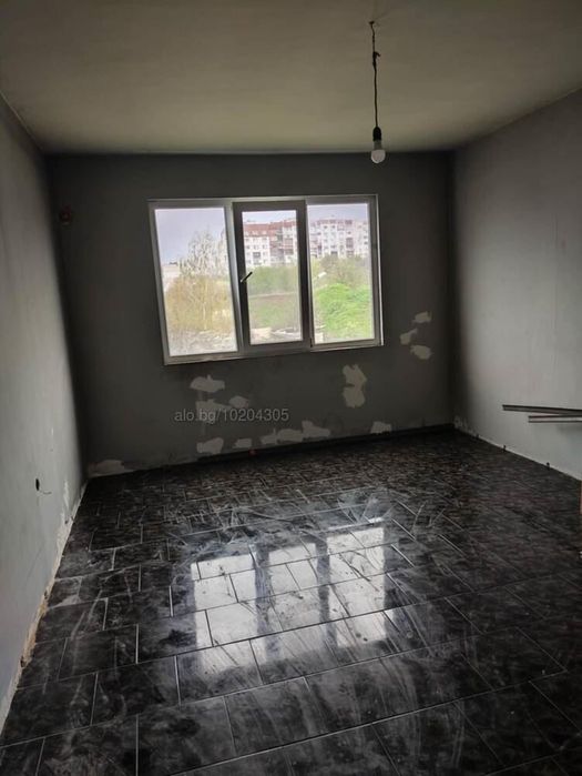 Продава се Четиристаен апартамент в Шумен, Тракия - 115 кв.м за 1331 €/кв.м - Снимка #7