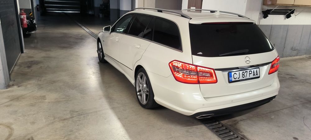 MERCEDES-BENZ E-Class 2012 — imagine 3