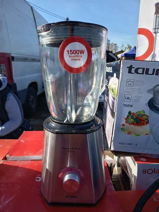 Vând blender solac