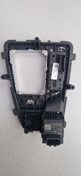 Панел S5 оргинален 80B713111B