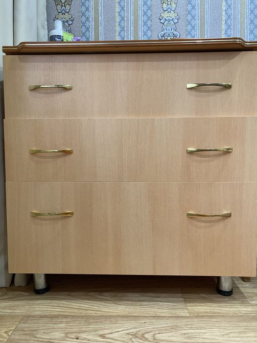 Стенка для спальной/гостиной