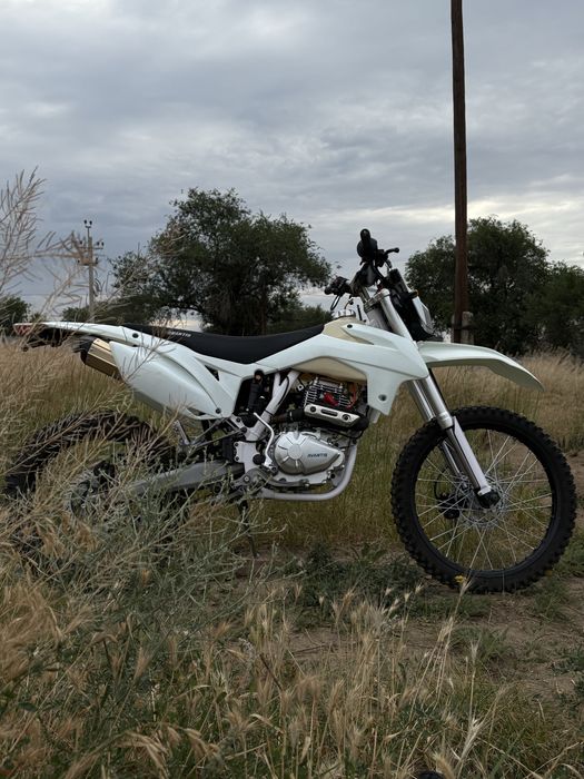 Продам мотоцикл avantis fx 250