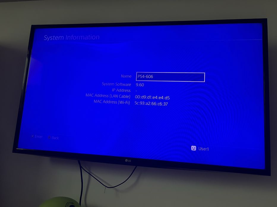 Vând PlayStation 4 (PS4 Fat 500 gb ), în stare bună de funcționare.