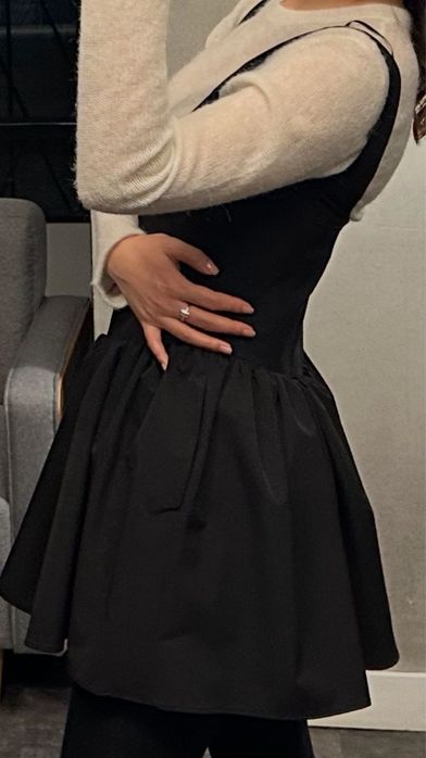 Платье Zara в хорошем состоянии