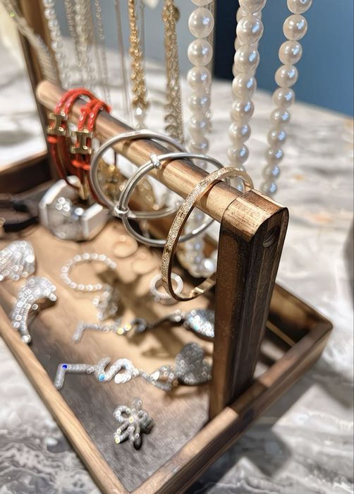 Подставка для украшений дерево