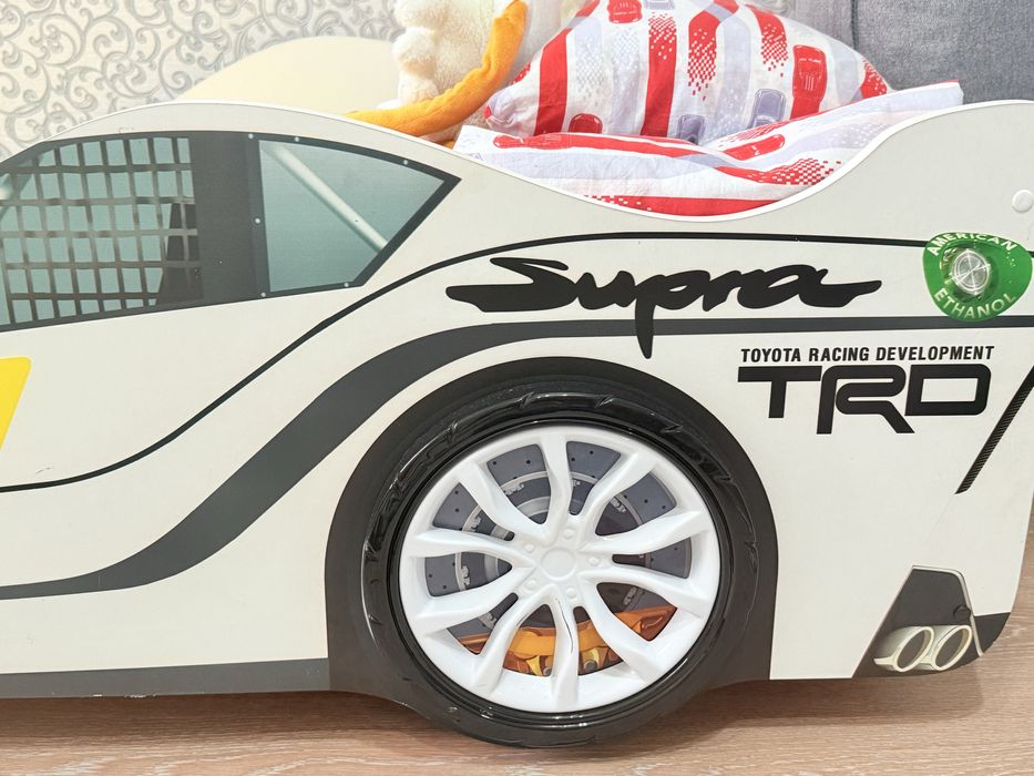 Продаю кровать машинку