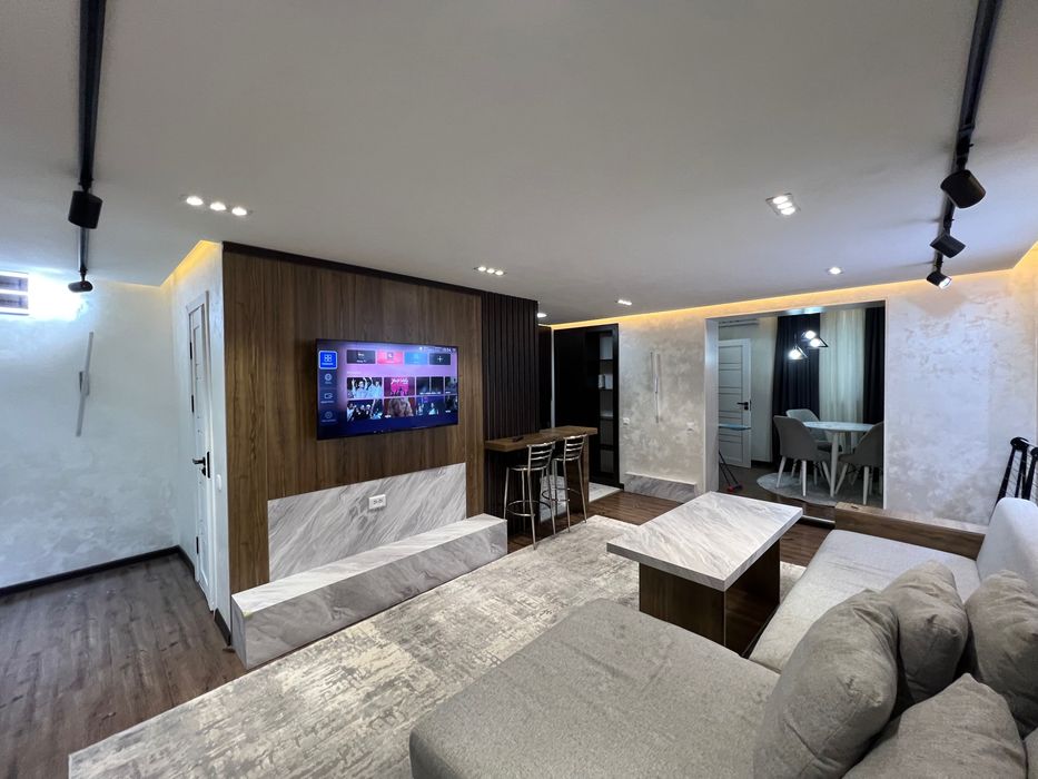 Сдается 2х комнатная квартира
С обстановкой ЛЮКС 
В горде Алмалыке