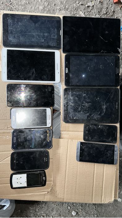 На запчасти планшеты телефоны