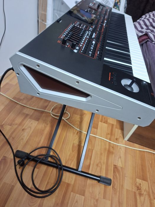 Korg pa4 x  Oriental 61 key