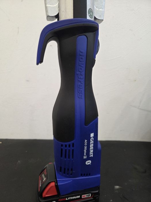 Masina de sertizat tevi 2026 Geberit Novopress ACO 203 plus 2 BLUETOOTH