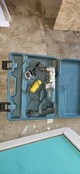 Vand diverse  pret in privat