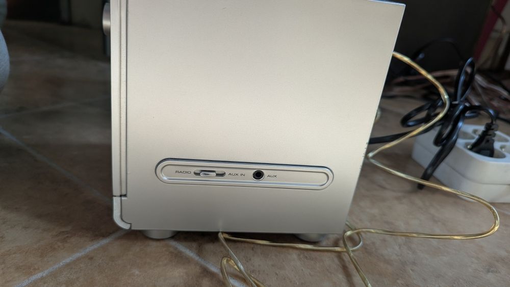 Radio TCM 240002 cu AUX