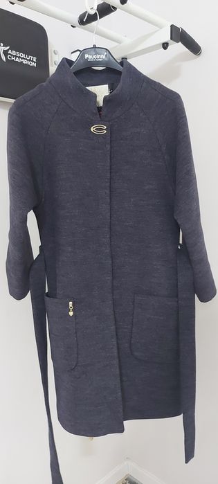 Продам женское пальто