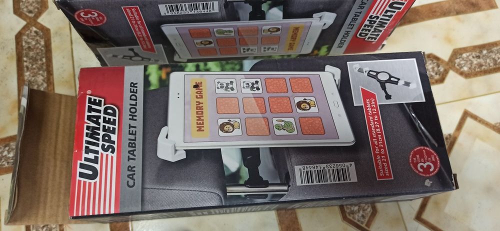 Автомобилна стойка за таблет