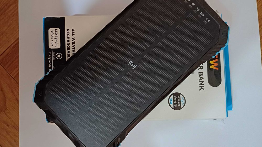 Външна голяма соларна батерия. 20000mha. Solar power bank