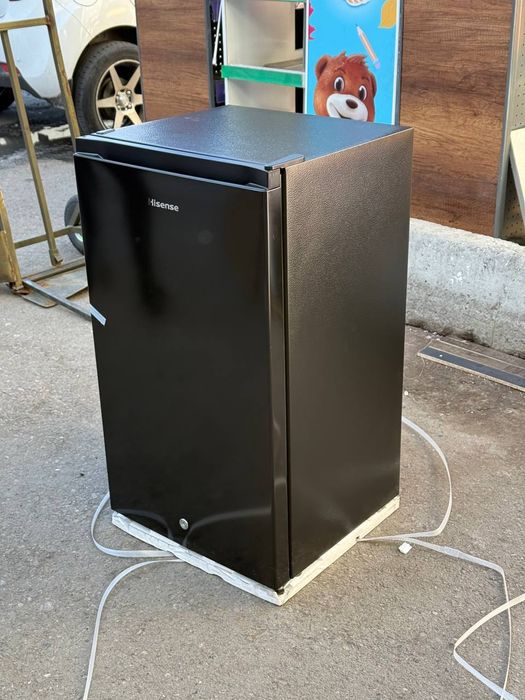 Мини холодильник бренд Hisense 80L