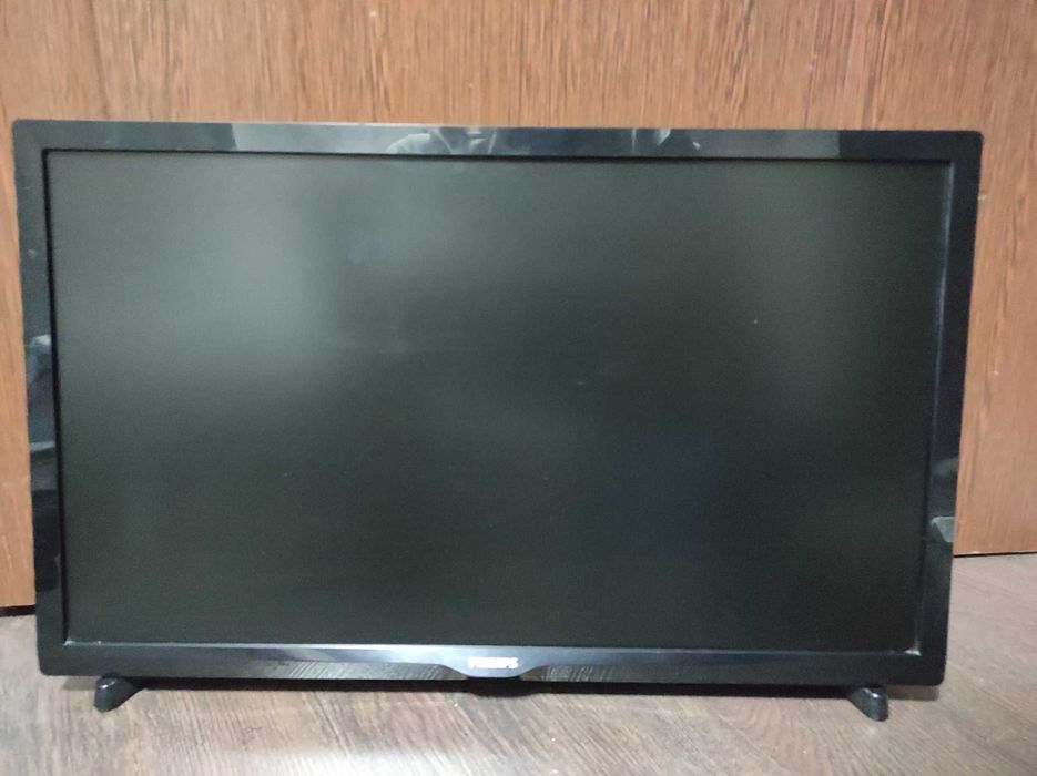 Телевизор Phillips 22" с цифров тунер