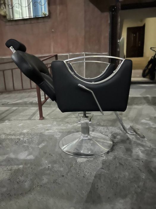 Salon kreslo sotiladi