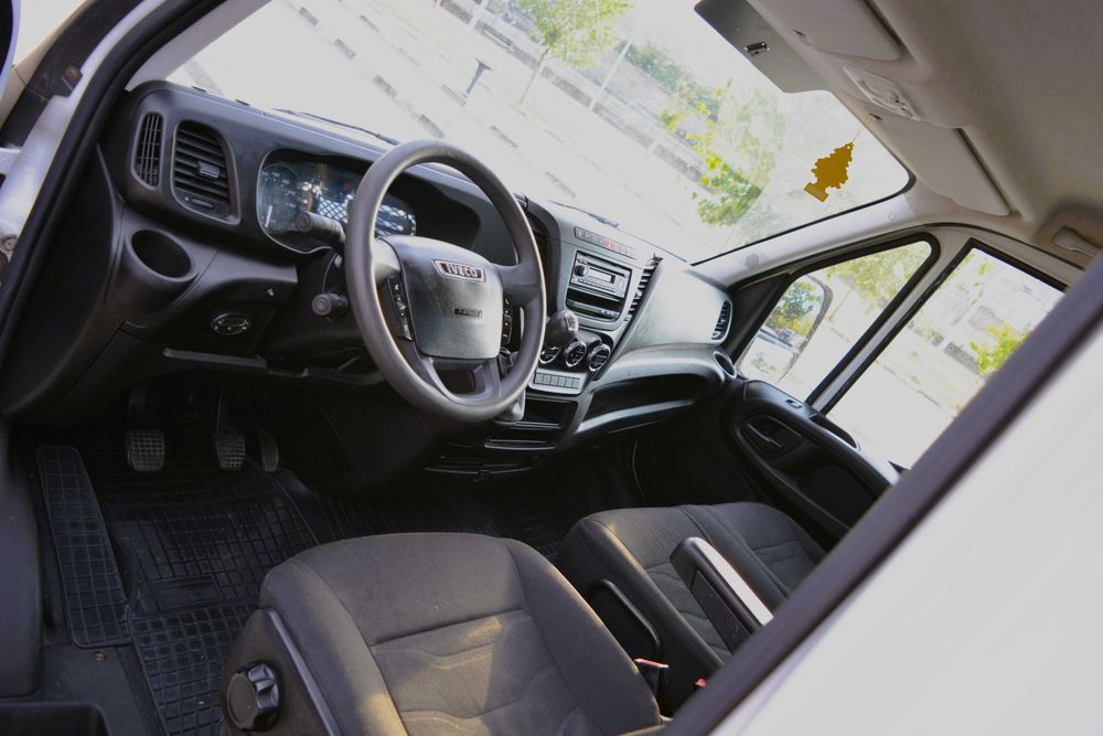 Iveco Daily din 2015 basculabil pe 3 parti