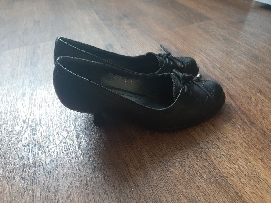 Продам туфли женские
