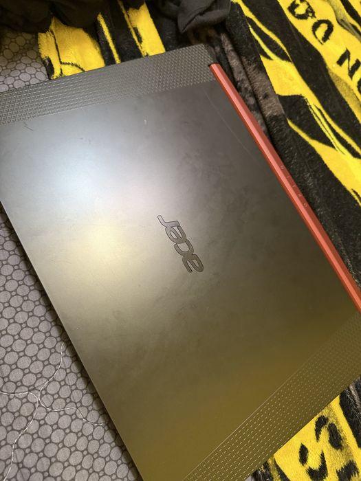 Ноутбук acer продам