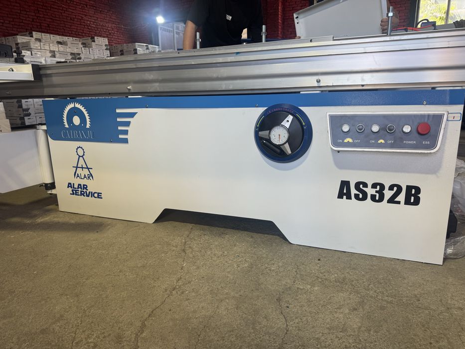 Форматно-раскроечный станок