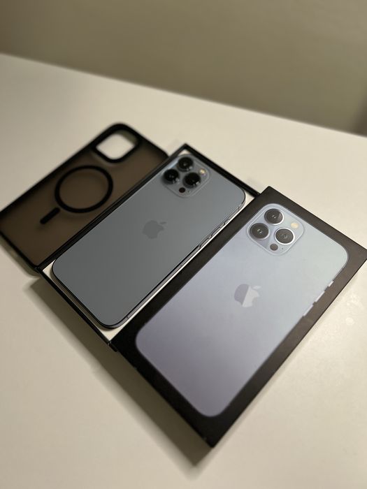 iPhone 13 Pro Max Sierra Blue ca nou 89% 128 GB la cutie + husa