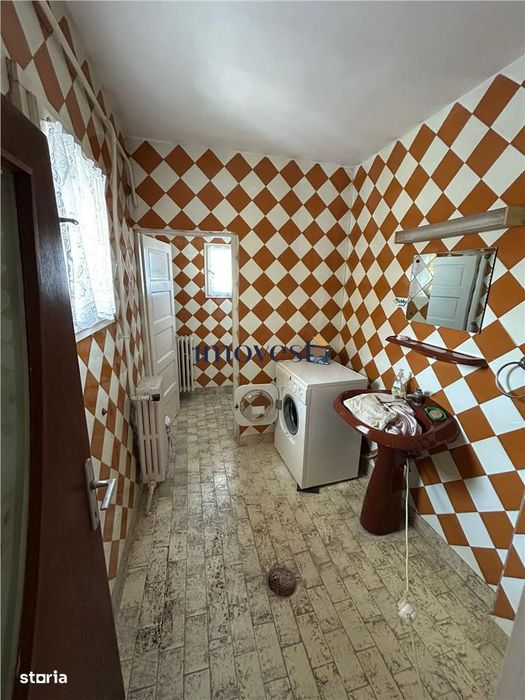 Casa de vanzare zona Solidaritatii