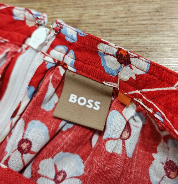 HUGO BOSS Флорална пола на цветя  размер  UK 10 / S