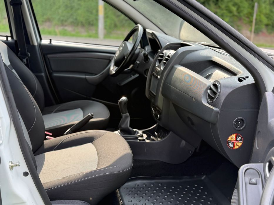 Dacia Duster 2016 si in Rate