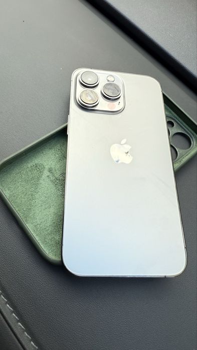 Продам iPhone 13 Pro 256 ГБ
