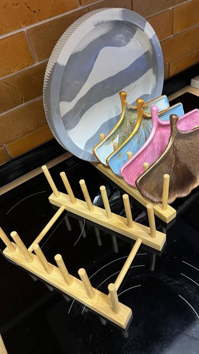 Подставка для тарелок и салфетки