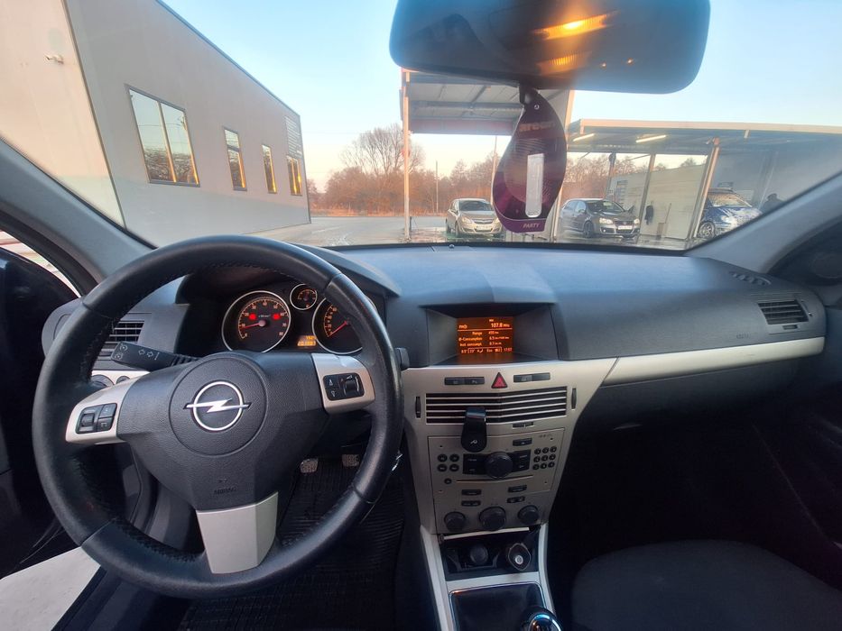 Vând Opel asta h