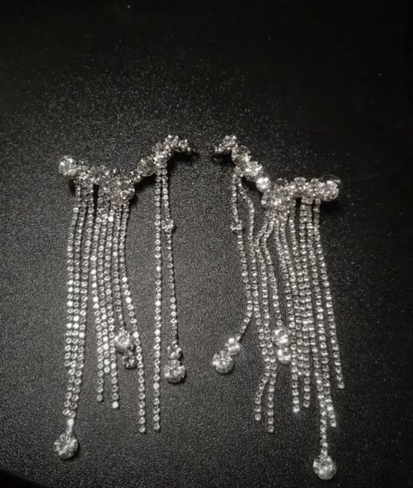 Серьги со стразами