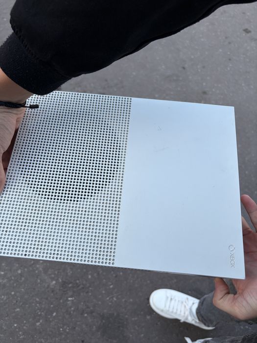 Xbox one S 1TB , jocuri