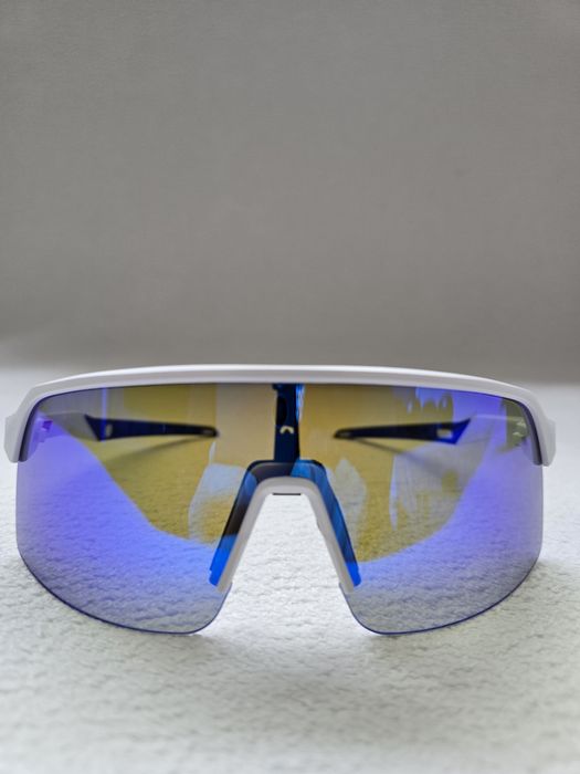 Слънчеви очила  Oakley Sutro Lite – [Sky Blue / White]