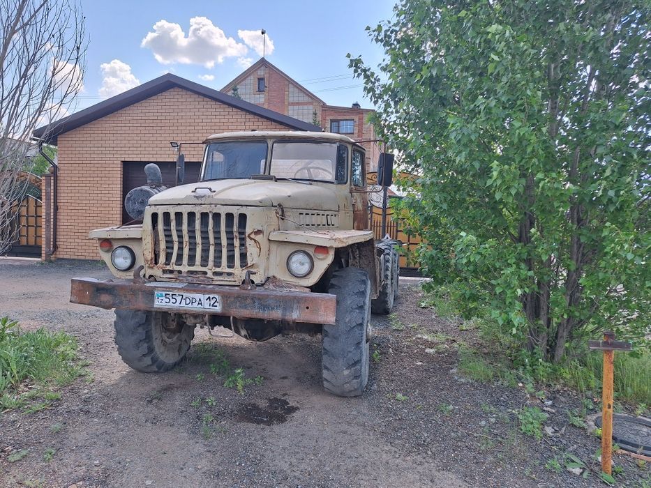 Продам Урал 5557