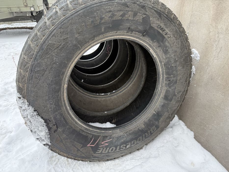Зимние шины Bridgestone