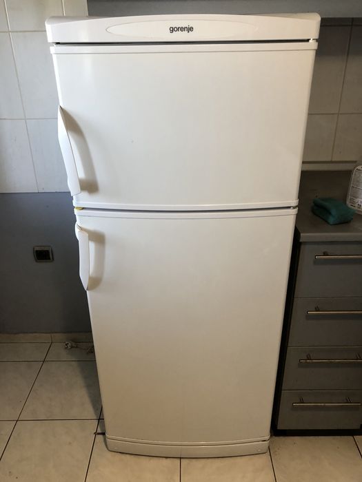 Хладилник с горна камера Gorenje