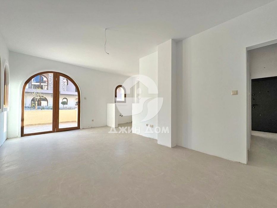 Продава се Двустаен апартамент в с. Кошарица, Област Бургас - 56 кв.м за 774 €/кв.м - Снимка #3