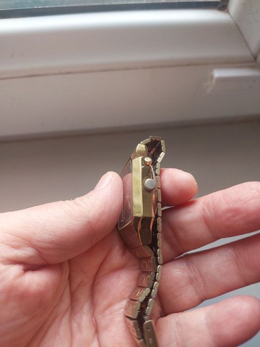 Продается наручные часы Orient дипломат механизм производство Япония