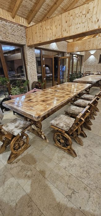 Foisor si mese rustice