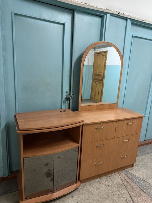 Продам комод и подставку под телевизор