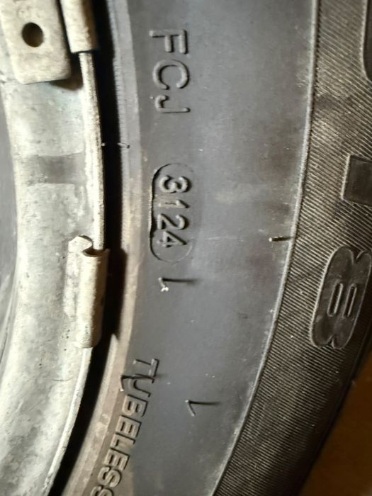Зимняя ризина 235/65 R17