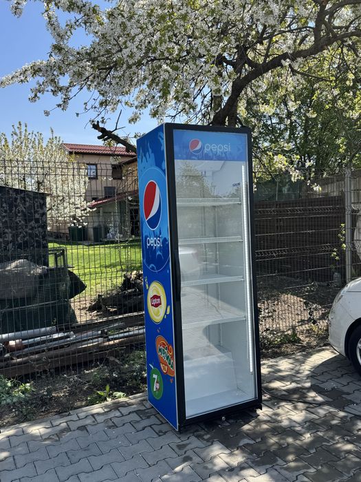 Vitrina frigorifica / frigider bauturi consum mic LED afisaj digital