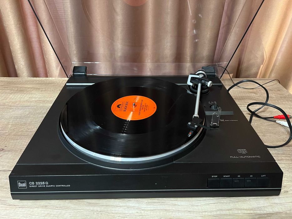 Dual CS 2225Q pick up, Full Automatic Direct Drive Quartz Controlled, AC Ortofon