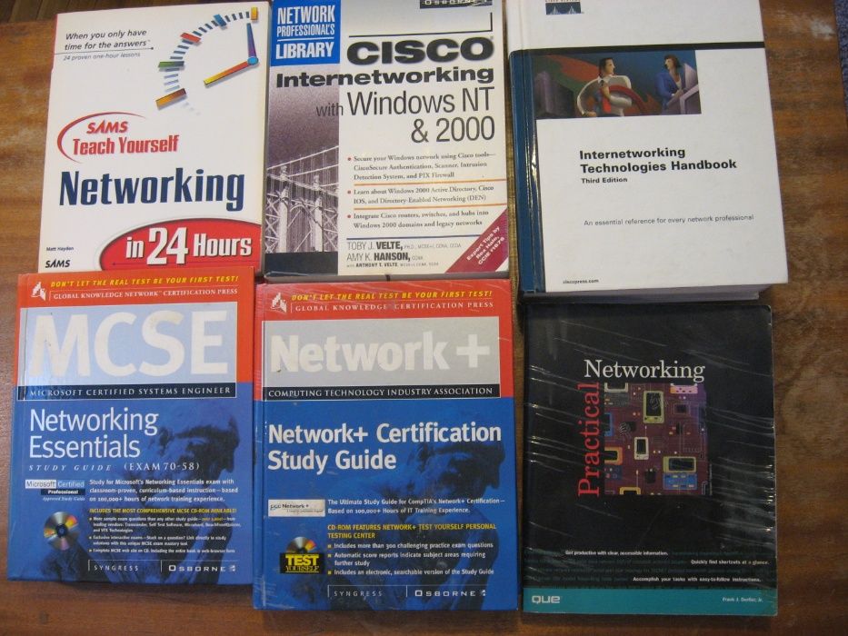 Продавам технически и други книги на български, руски и английски език