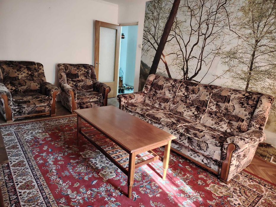 Închiriez apartament 3 camere