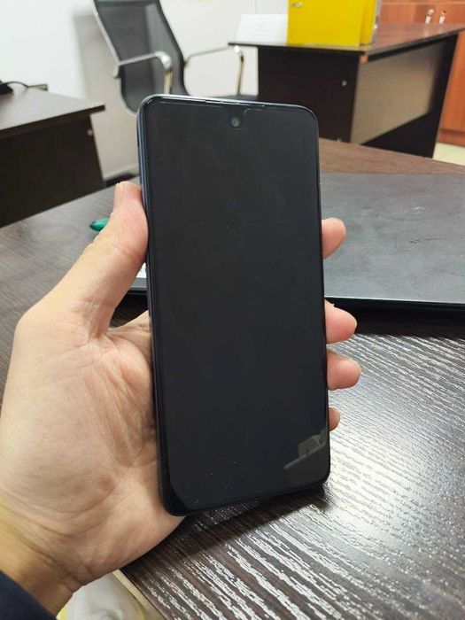 Tecno Spark 20c смартфон