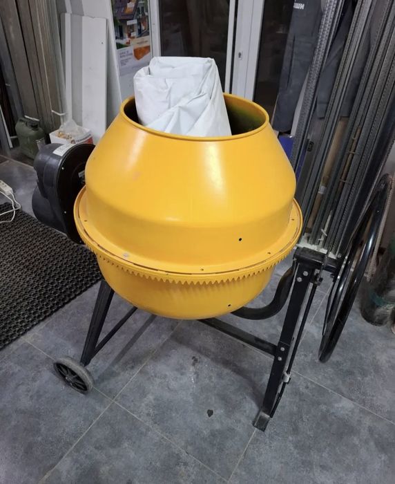 Продам бетономешалку